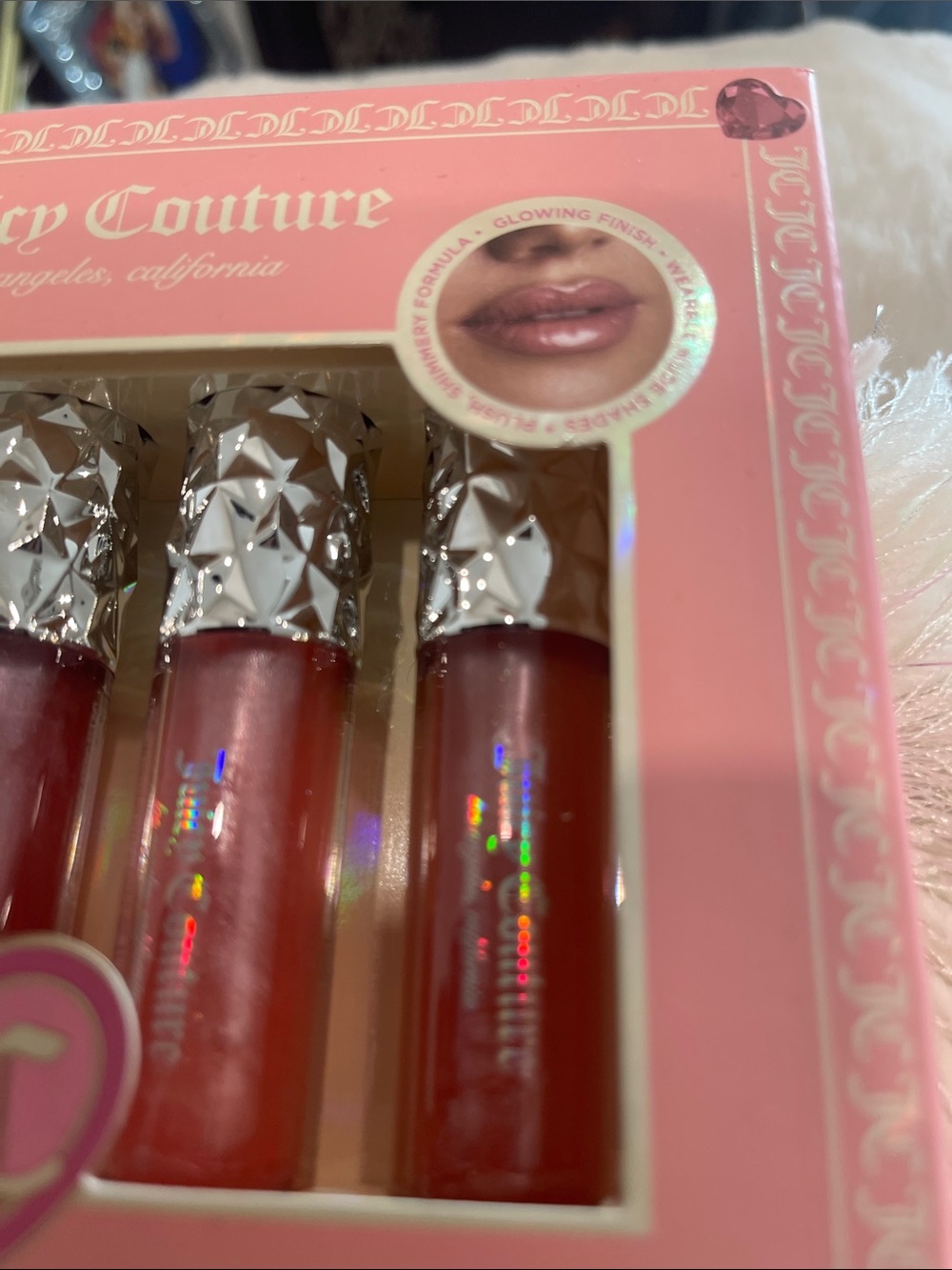 Lip 👄 Gloss - Picture 3 of 5